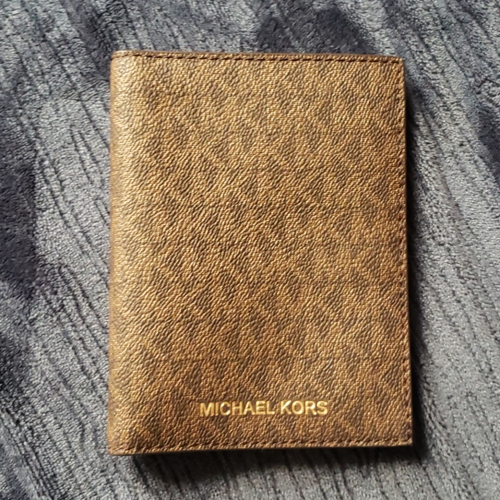 Michael Kors wallet